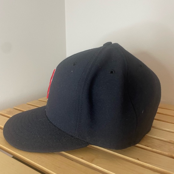 Boston Red Sox 59Fifty size 7 1/2 lightly worn cap - Picture 2 of 5